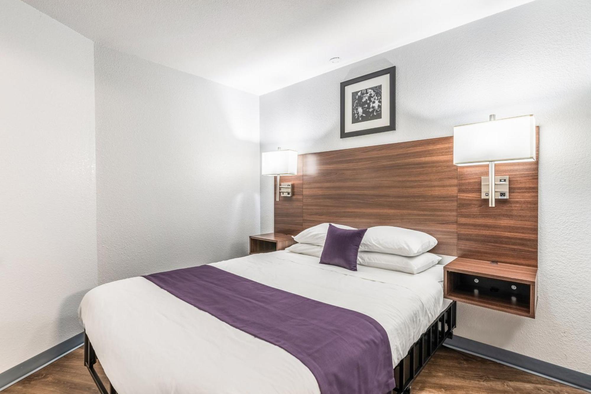 Americas Best Value Inn Серси Экстерьер фото
