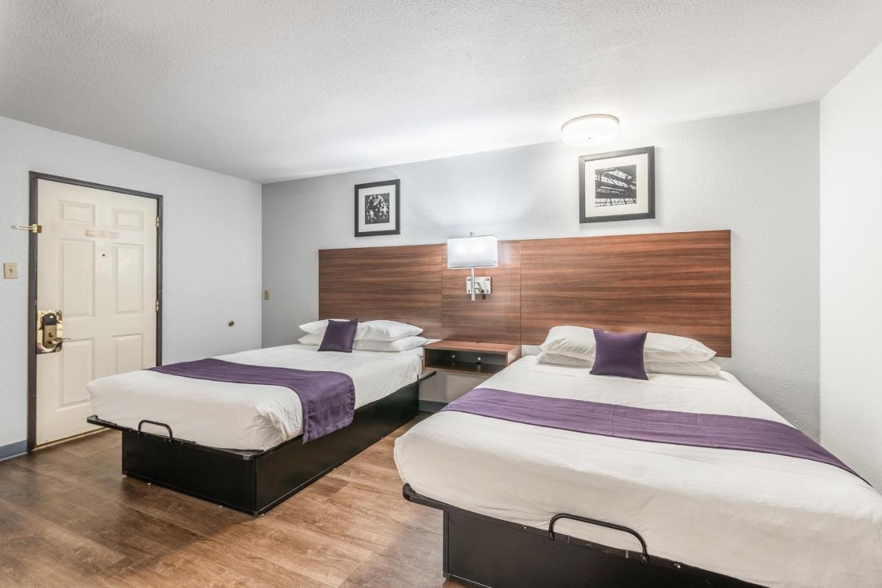 Americas Best Value Inn Серси Экстерьер фото