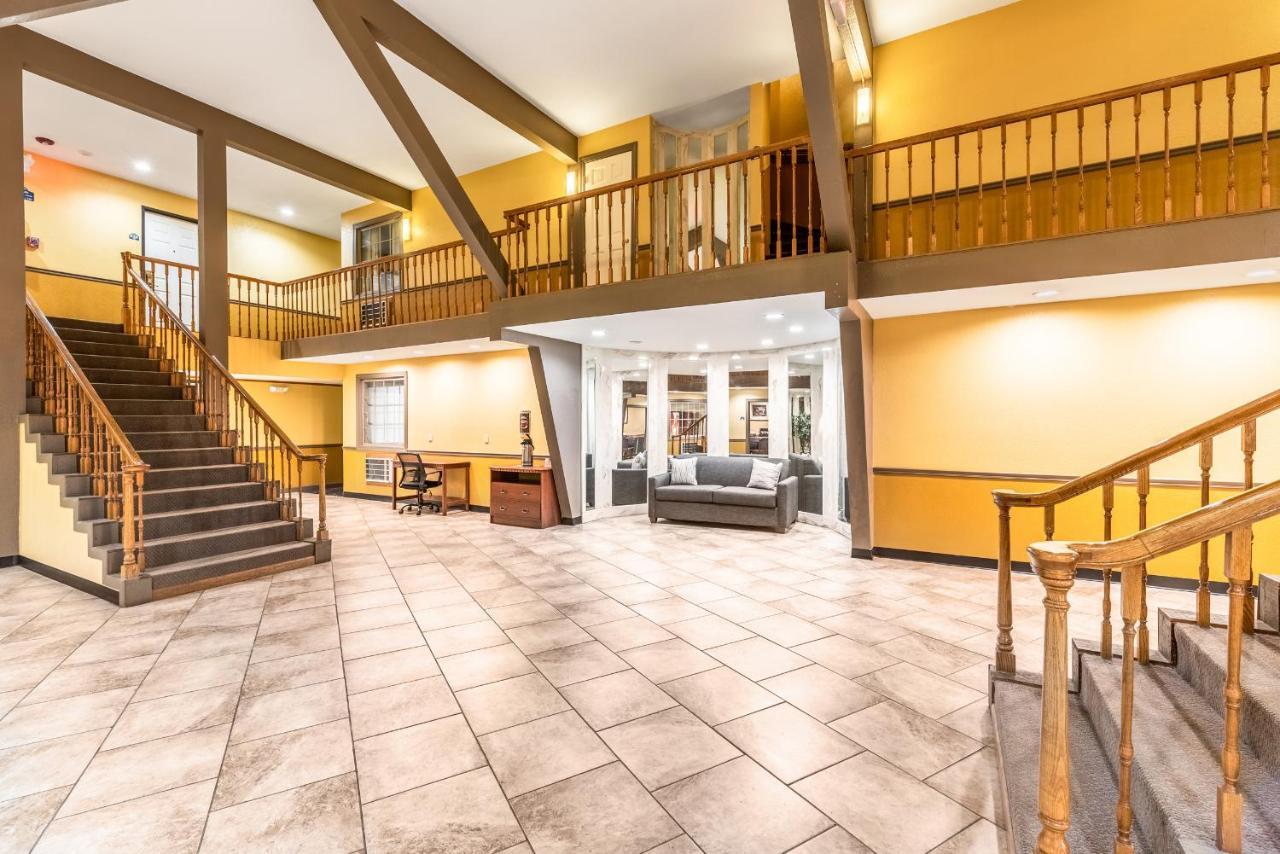 Americas Best Value Inn Серси Экстерьер фото
